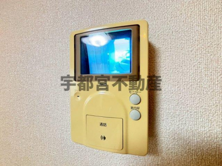�@�yTV���j�^�[�t�C���^�[�z���z���n�ʐ^�F���q�̊炪������TV���j�^�[�t�h�A�z���B��������Ɛ����������܂��̂ň��S�ł��B