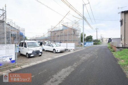 ���̑��@�y�O�ʓ��H�܂ތ��n�ʐ^�z1�����B����2�䂪����Ⴆ��L���Ō��ʂ����ǂ����H�ł��B