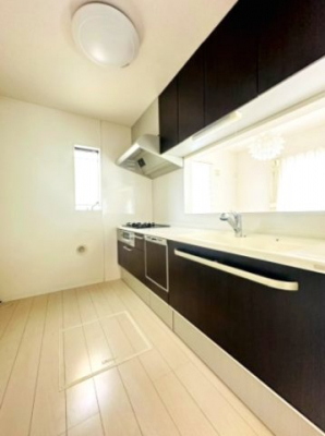 �L�b�`���@�L�X�Ƃ����L�b�`���X�y�[�X�̓X�g���X�Ȃ����������邱�Ƃ��ł��܂��B�y���������������āA���������H����͂ނ̂��y���݂ɂȂ�܂��ˁB